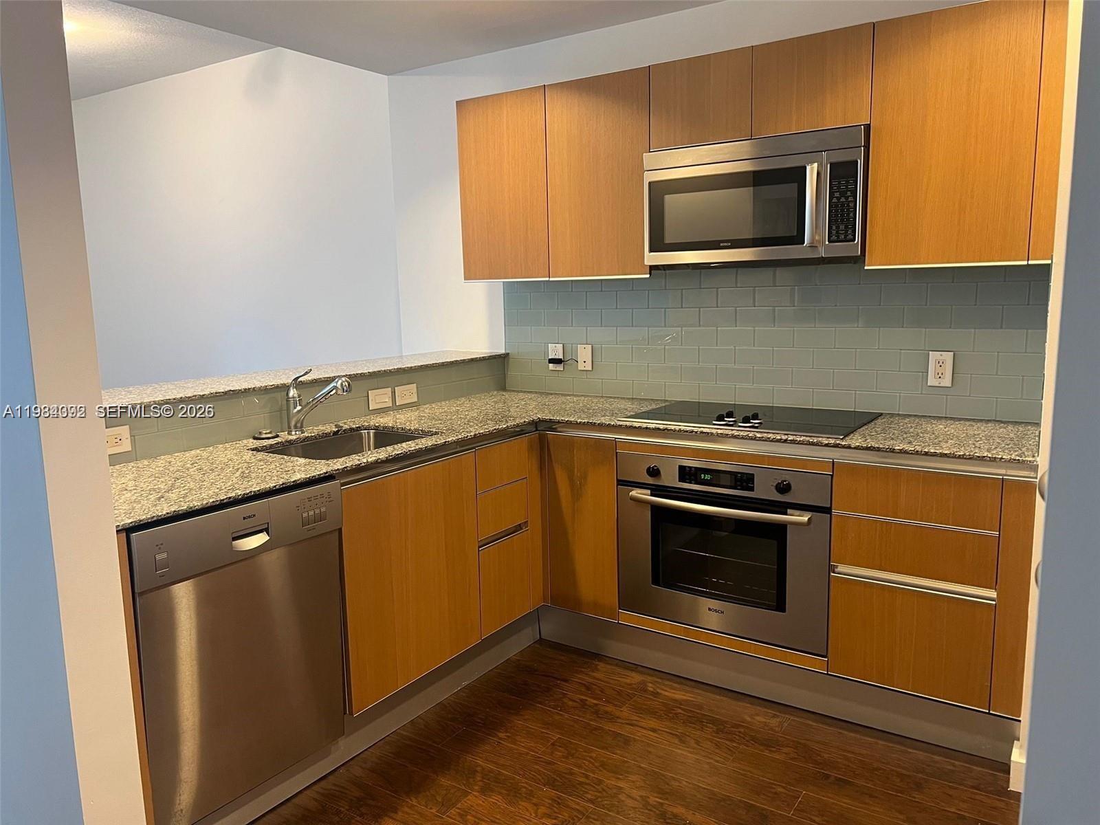 1050 Brickell Ave #3122, Miami FL 33131