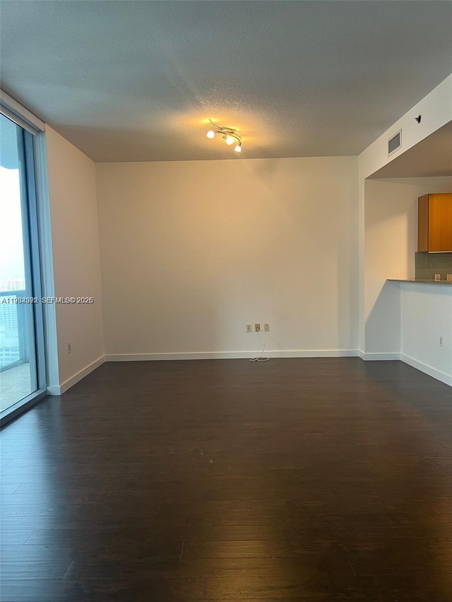 1050 Brickell Ave #3122, Miami FL 33131
