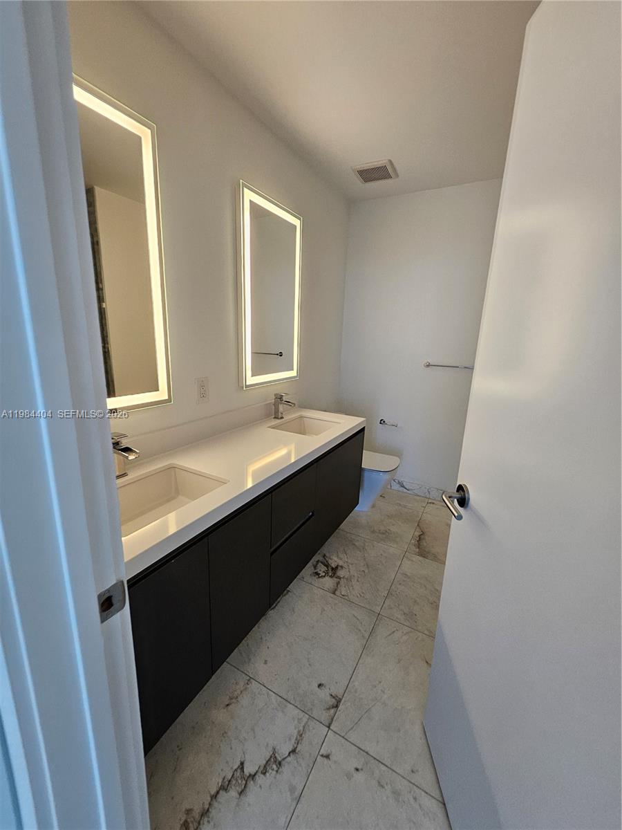 851 NE 1st Ave #4000, Miami FL 33132