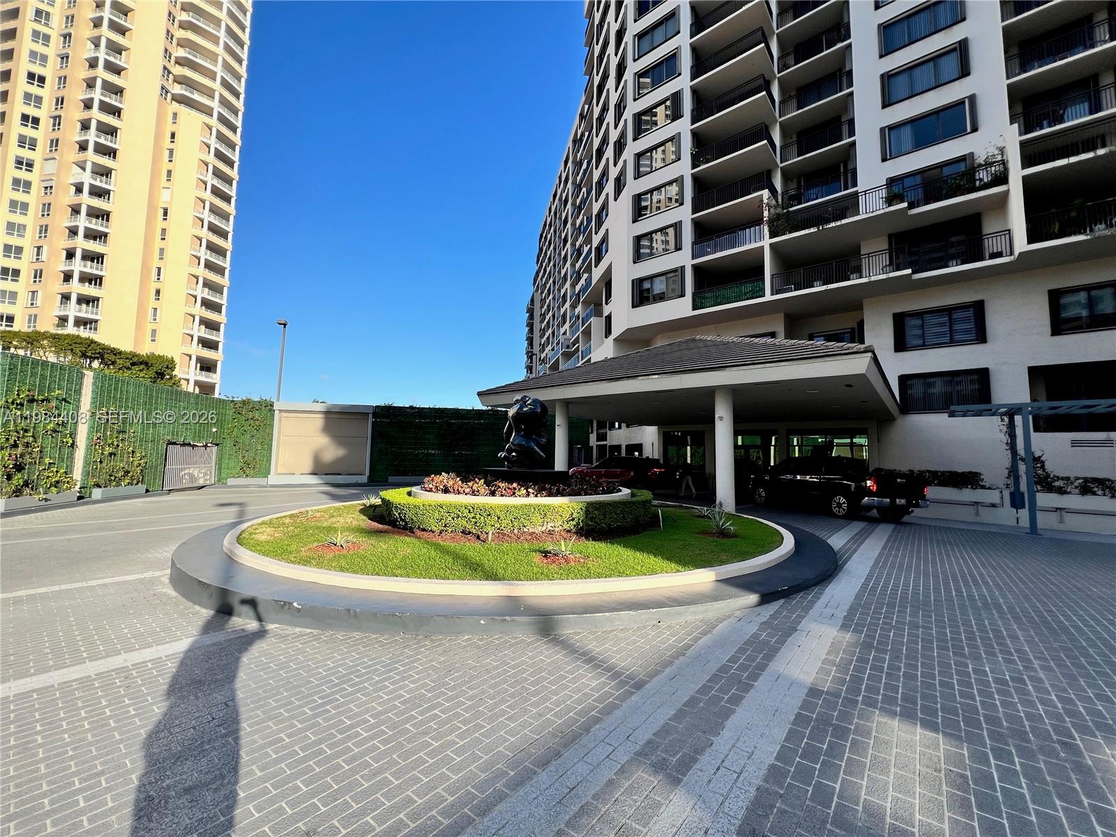 540 Brickell Key Dr #202, Miami FL 33131