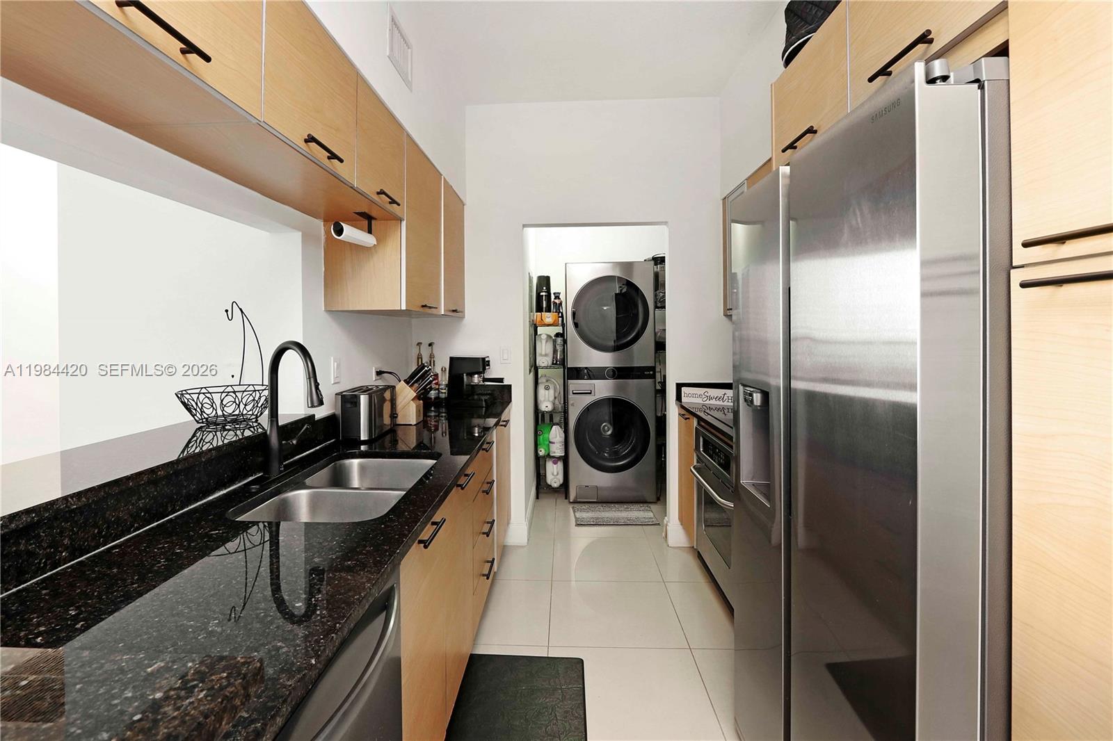 31 SE 5th St #3916, Miami FL 33131