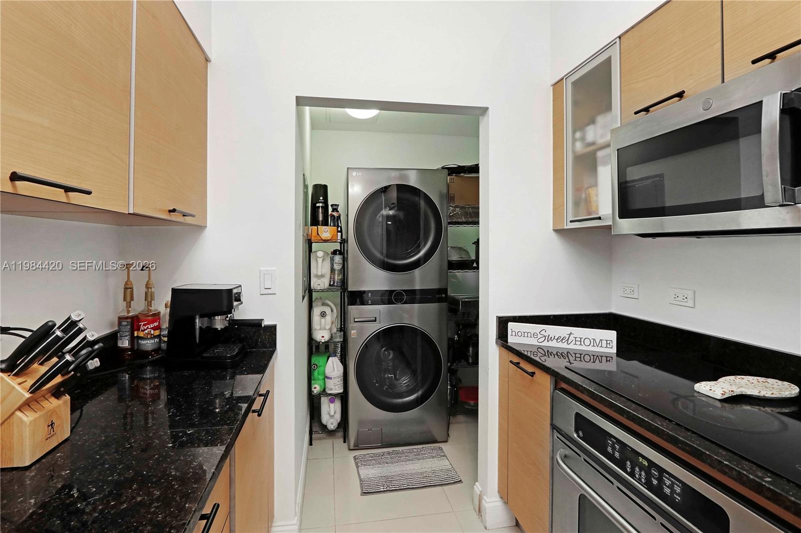 31 SE 5th St #3916, Miami FL 33131