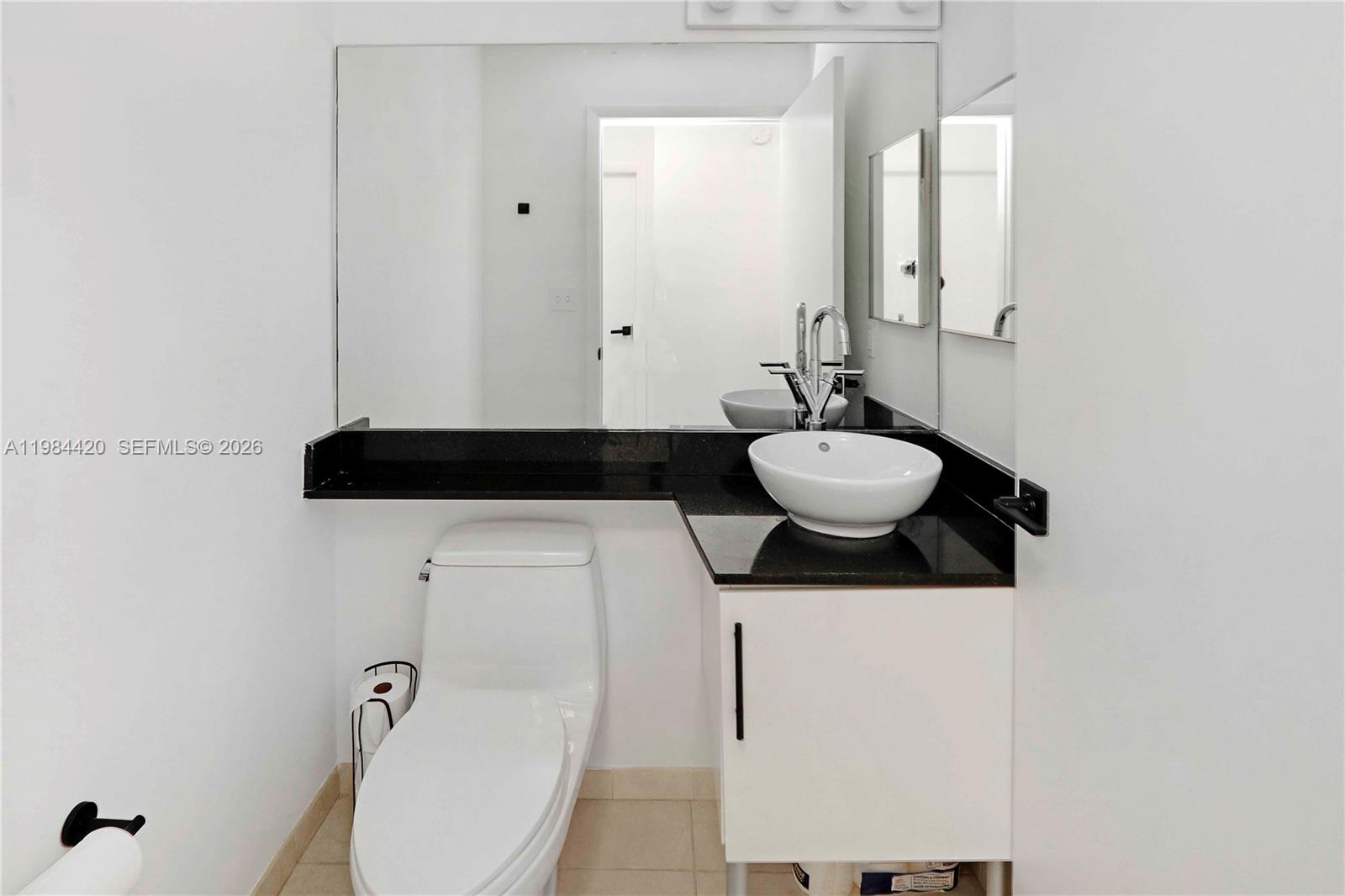 31 SE 5th St #3916, Miami FL 33131