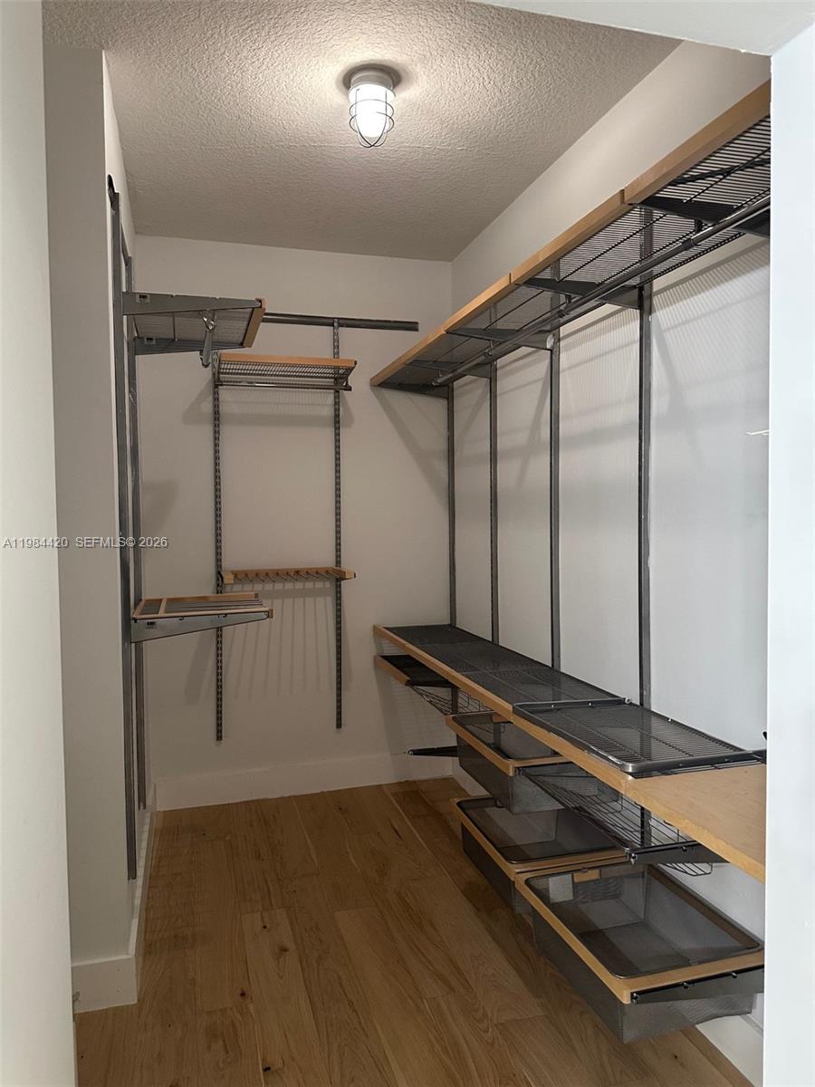 31 SE 5th St #3916, Miami FL 33131
