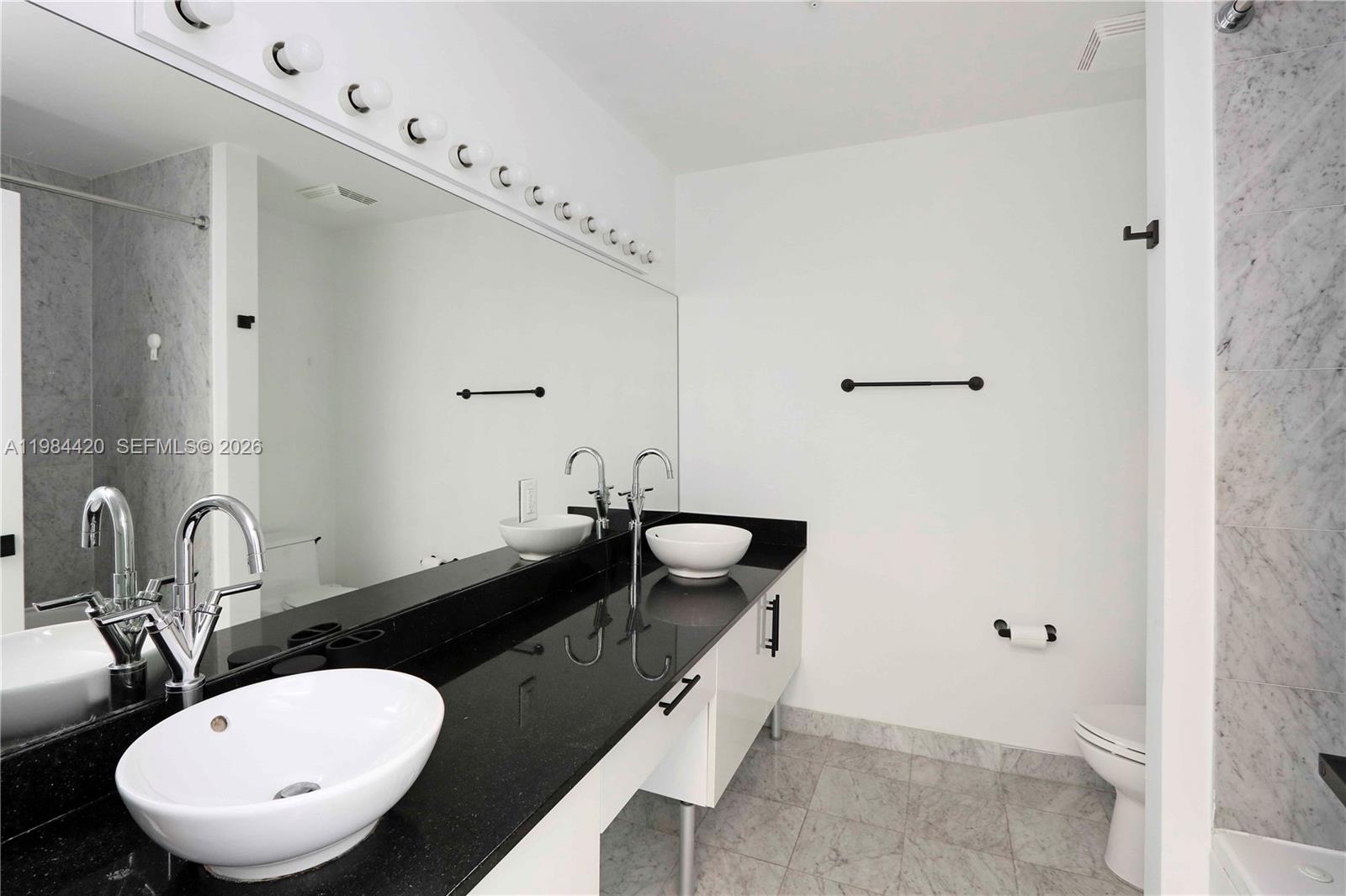 31 SE 5th St #3916, Miami FL 33131