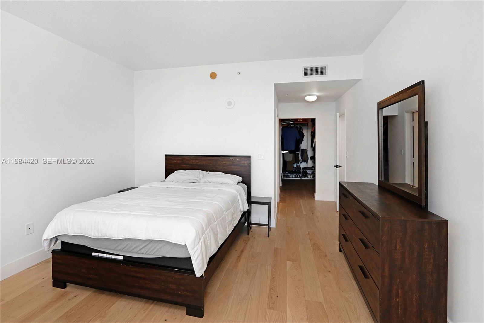 31 SE 5th St #3916, Miami FL 33131