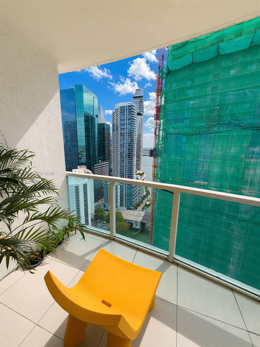 31 SE 5th St #3916, Miami FL 33131