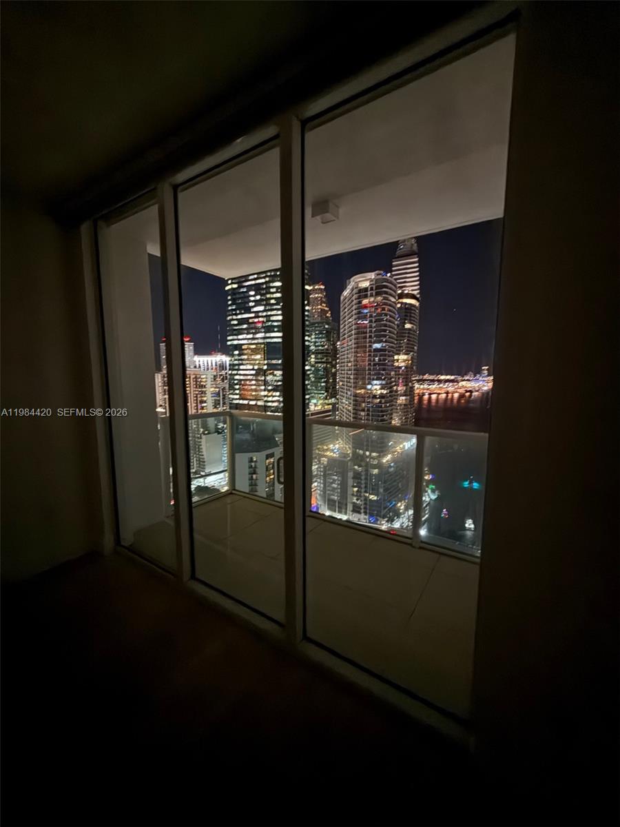 31 SE 5th St #3916, Miami FL 33131