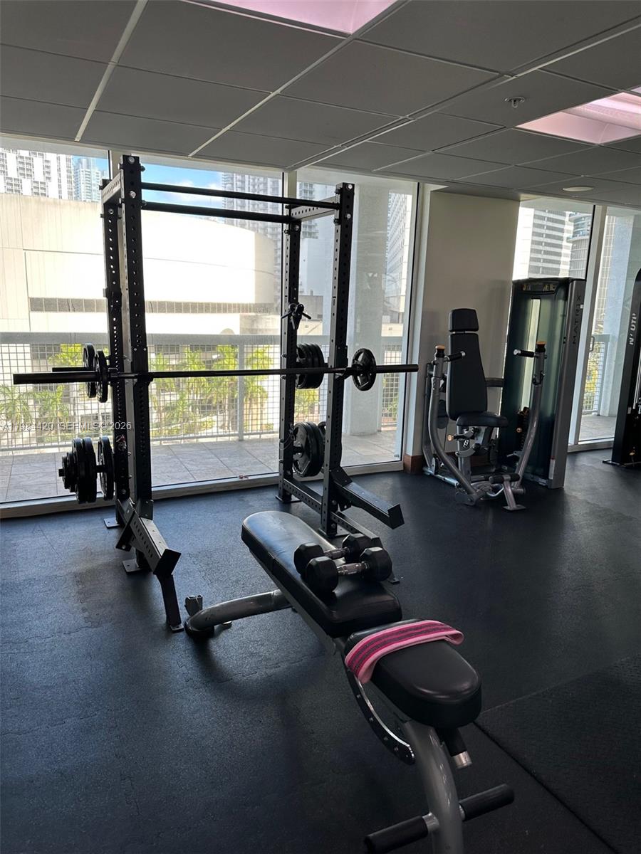31 SE 5th St #3916, Miami FL 33131