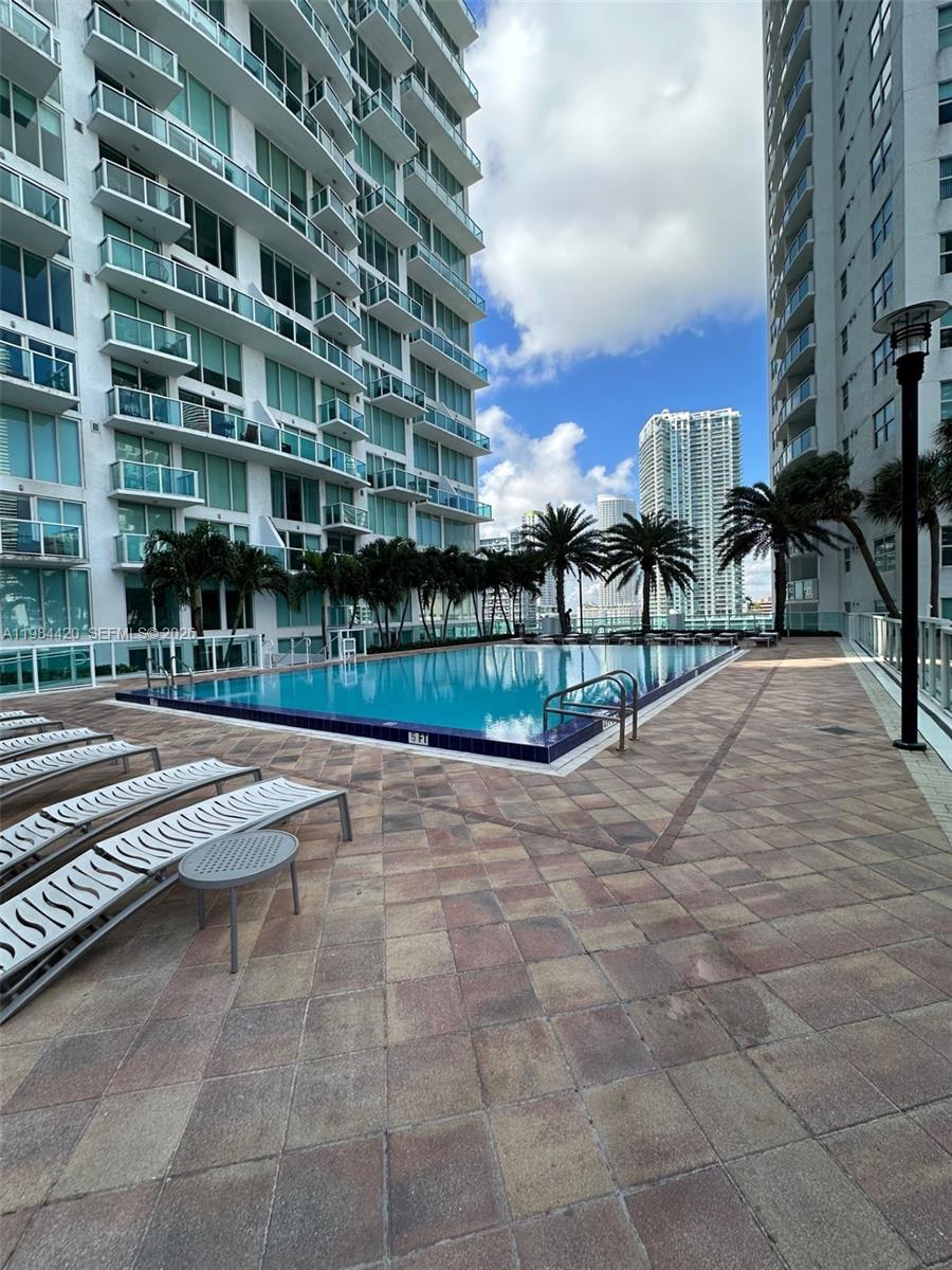 31 SE 5th St #3916, Miami FL 33131