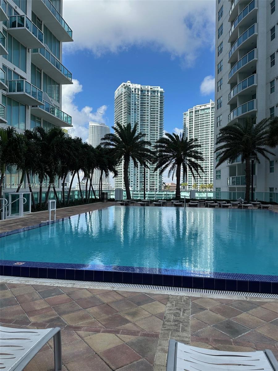 31 SE 5th St #3916, Miami FL 33131