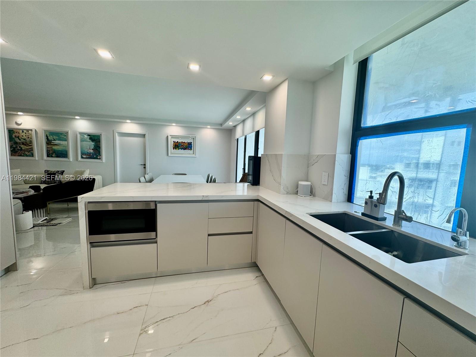 9801 Collins Ave #20E, Bal Harbour FL 33154