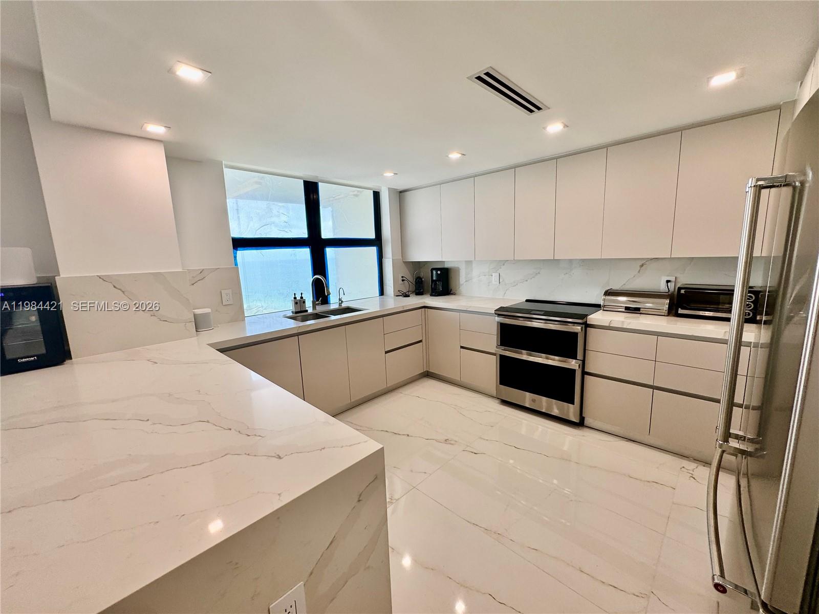 9801 Collins Ave #20E, Bal Harbour FL 33154
