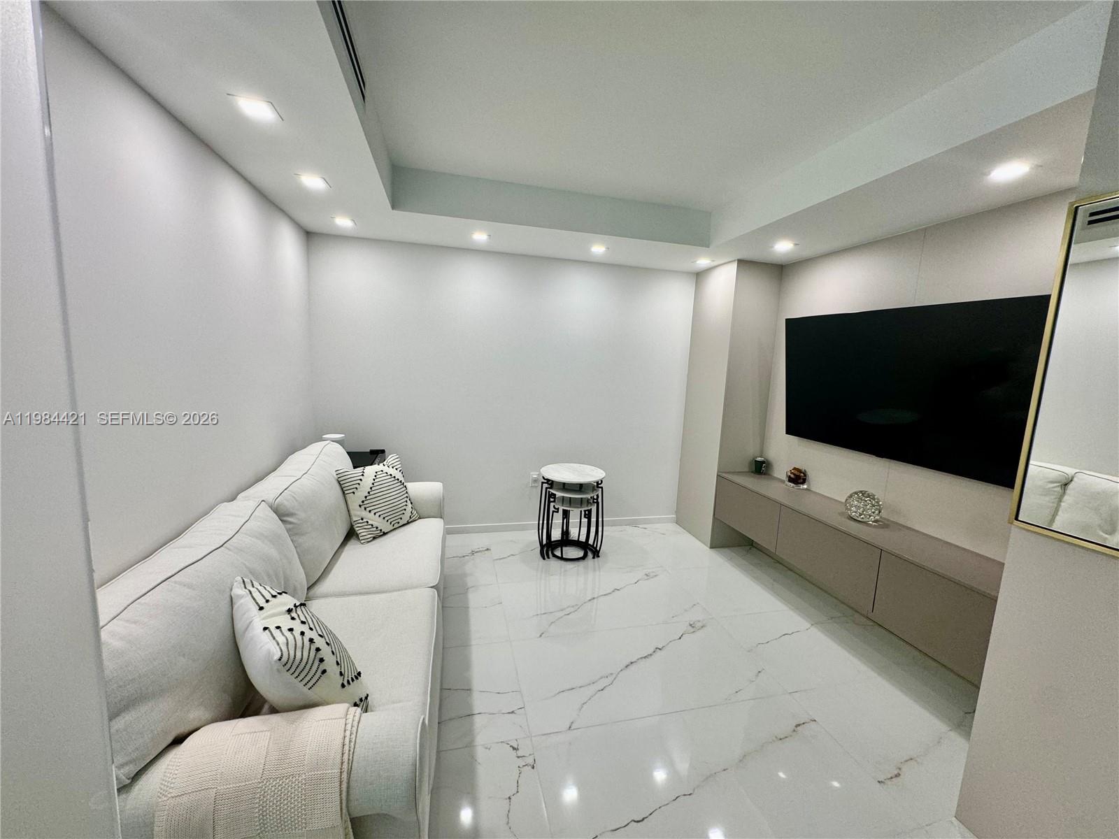 9801 Collins Ave #20E, Bal Harbour FL 33154