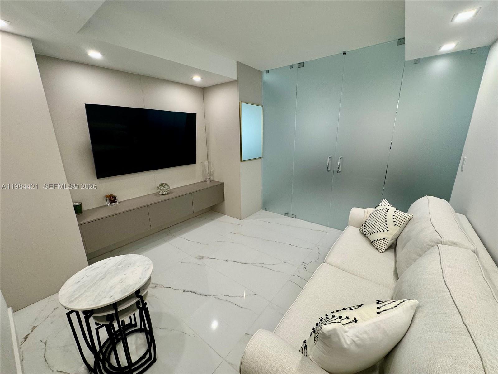 9801 Collins Ave #20E, Bal Harbour FL 33154