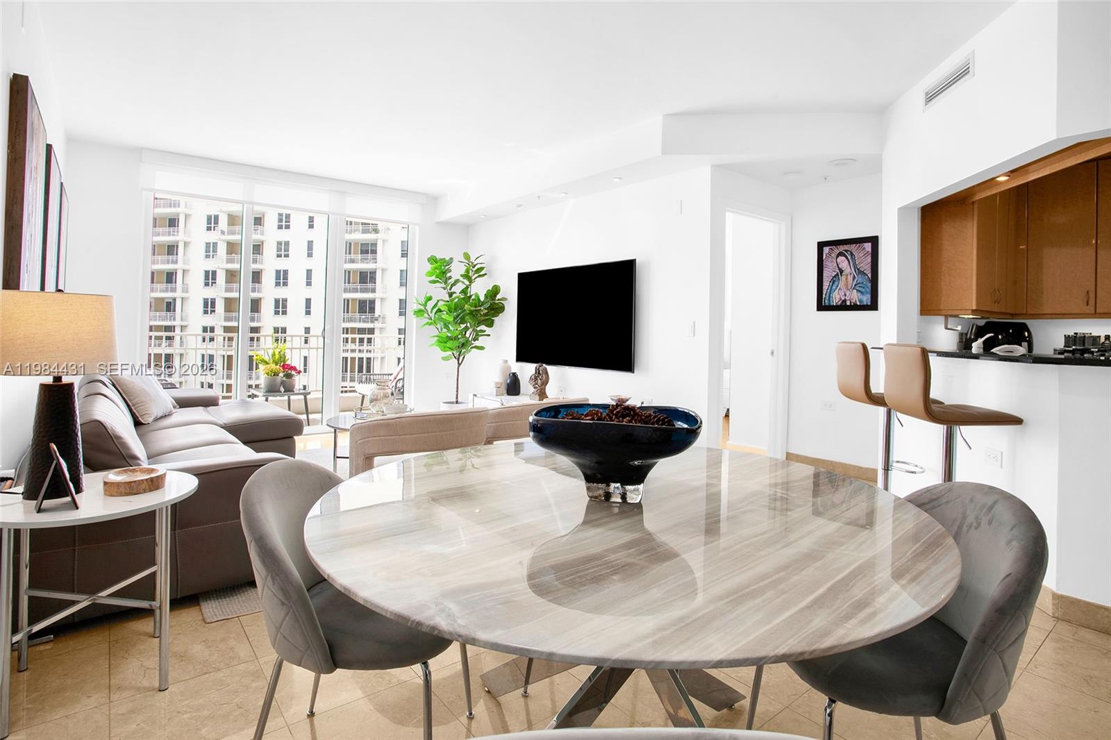 801 Brickell Key Blvd #907, Miami FL 33131