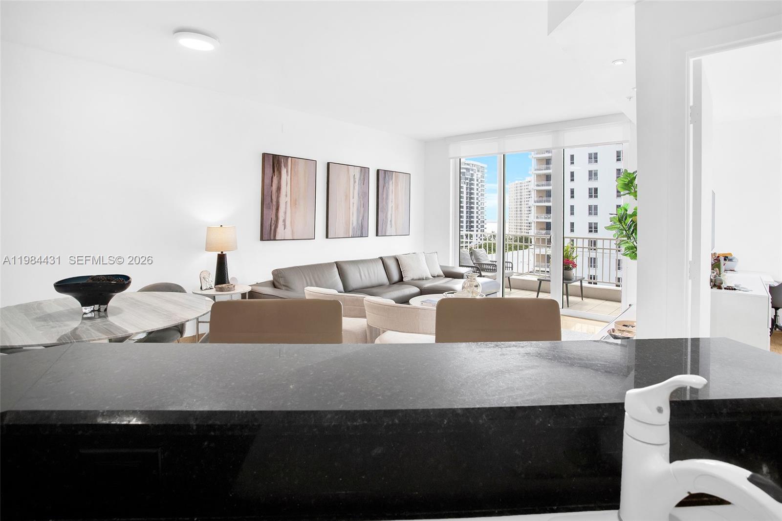 801 Brickell Key Blvd #907, Miami FL 33131