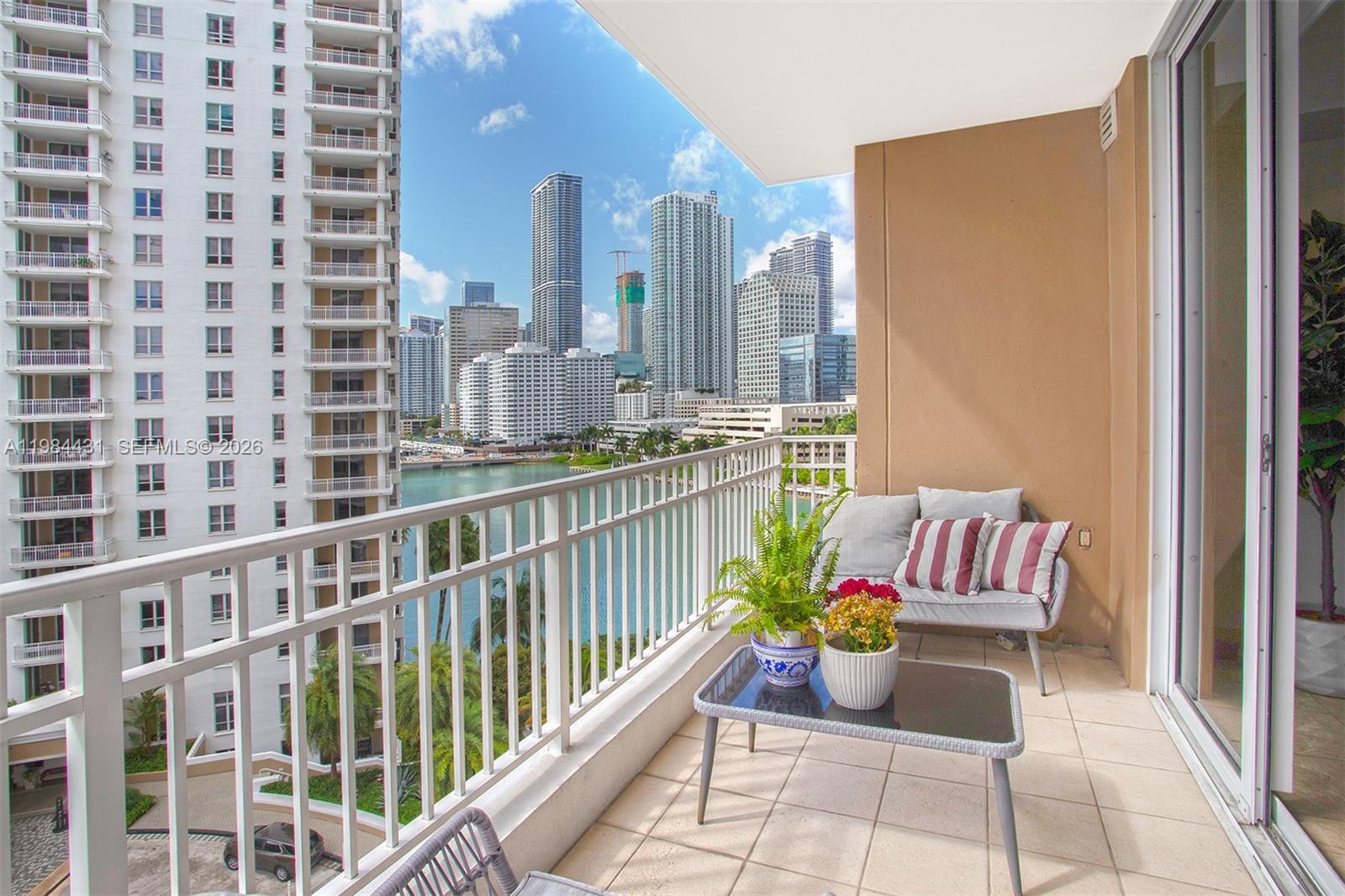 801 Brickell Key Blvd #907, Miami FL 33131