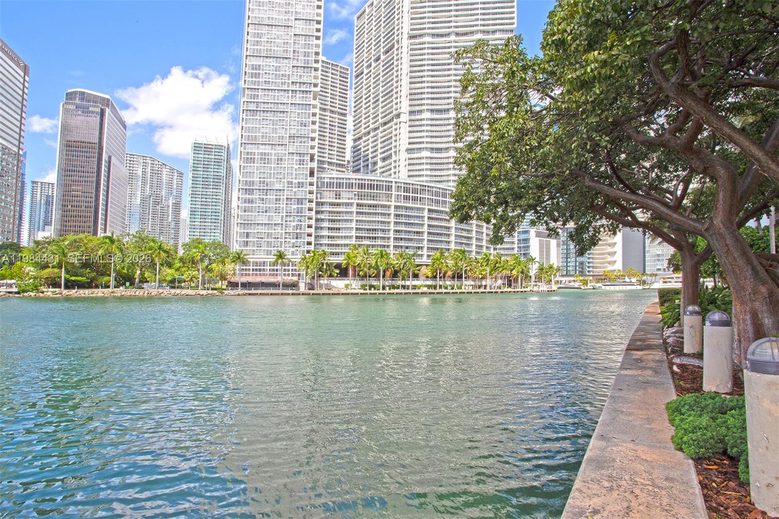 801 Brickell Key Blvd #907, Miami FL 33131
