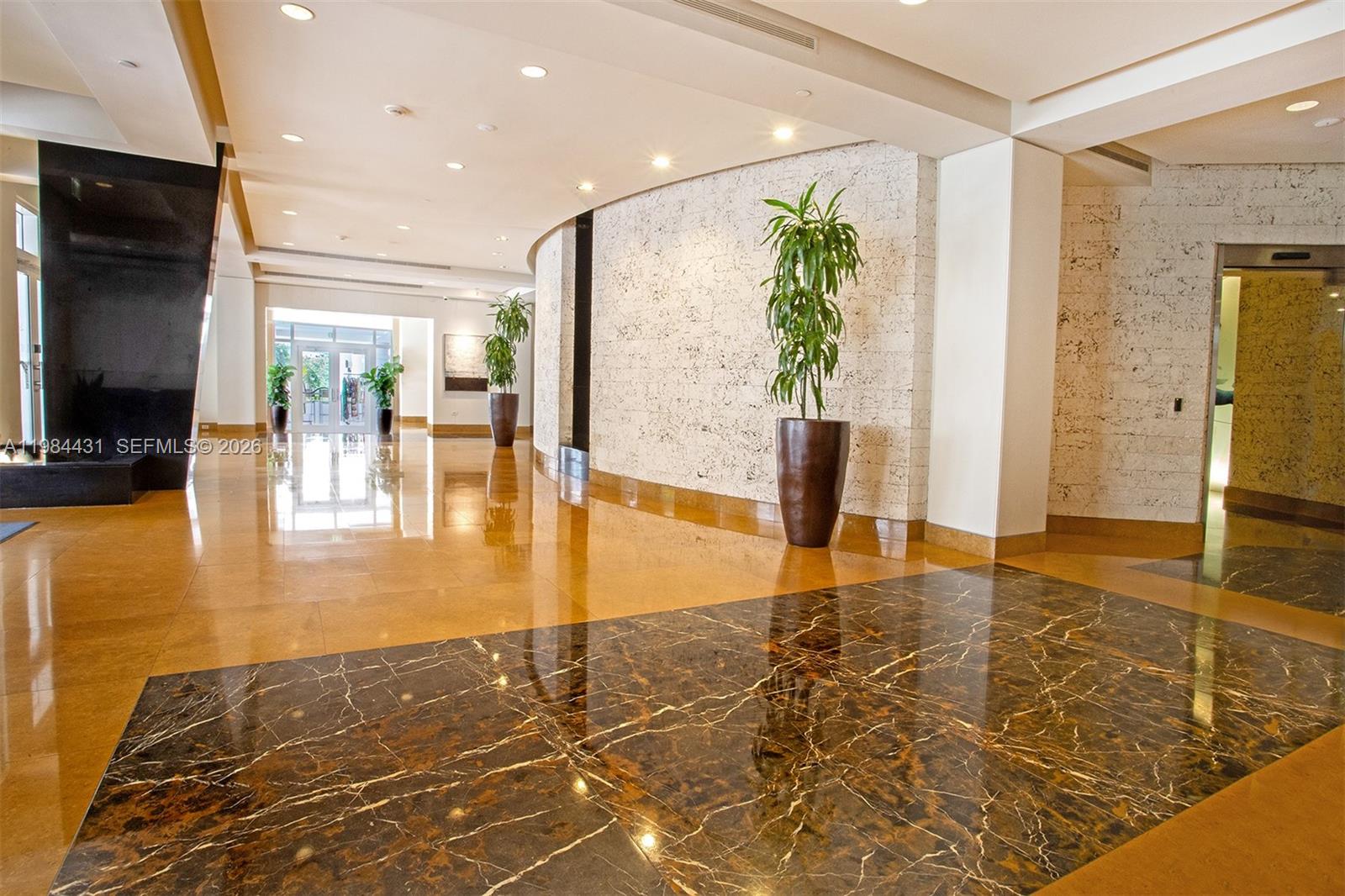 801 Brickell Key Blvd #907, Miami FL 33131
