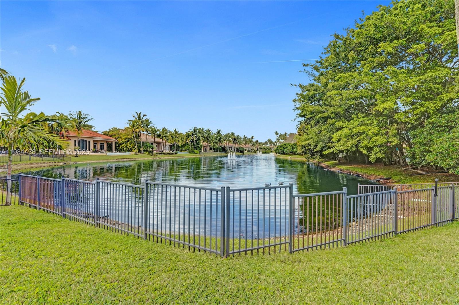 10291 Sweet Bay St, Plantation FL 33324