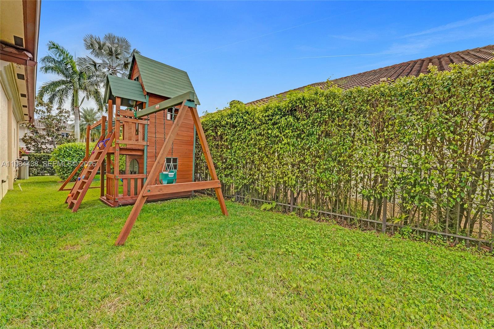 10291 Sweet Bay St, Plantation FL 33324
