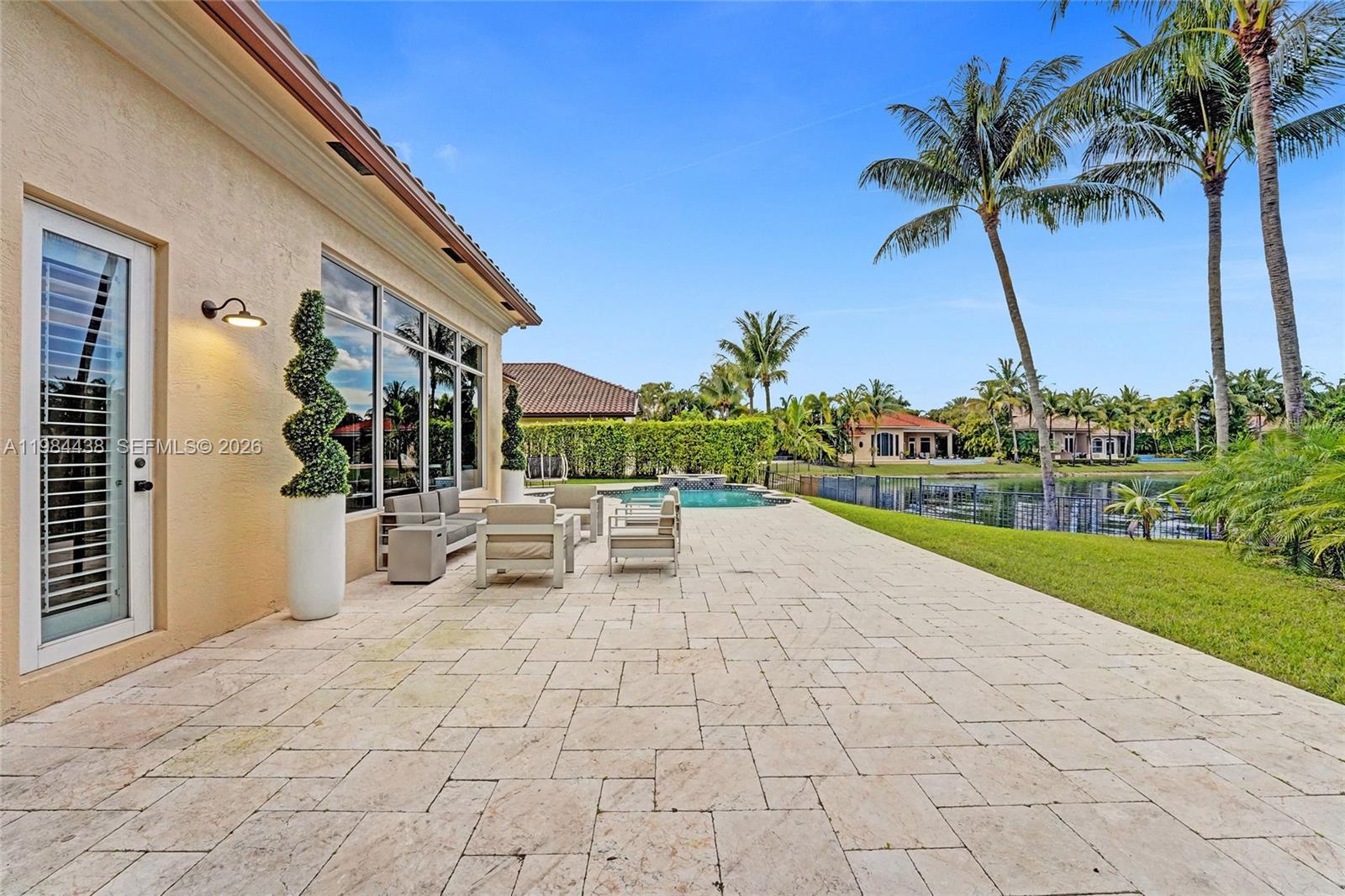10291 Sweet Bay St, Plantation FL 33324