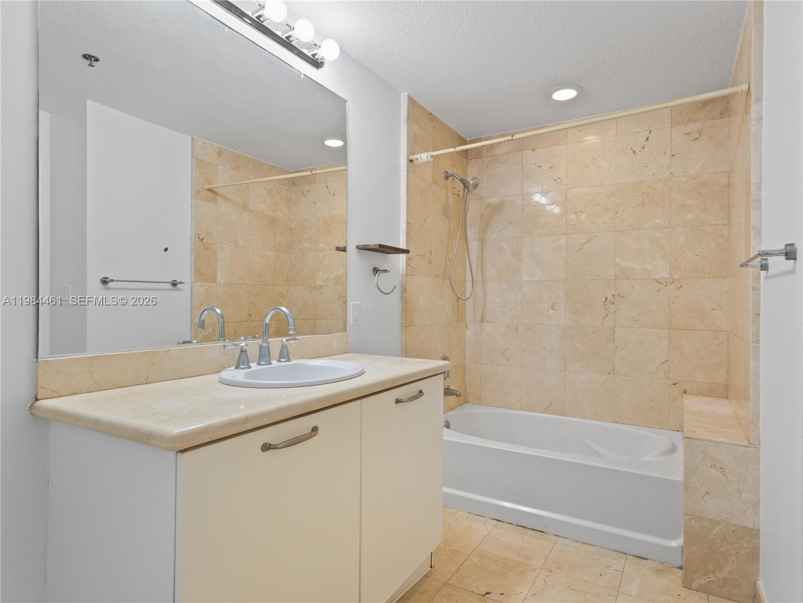 6515 Collins Ave #1610, Miami Beach FL 33141