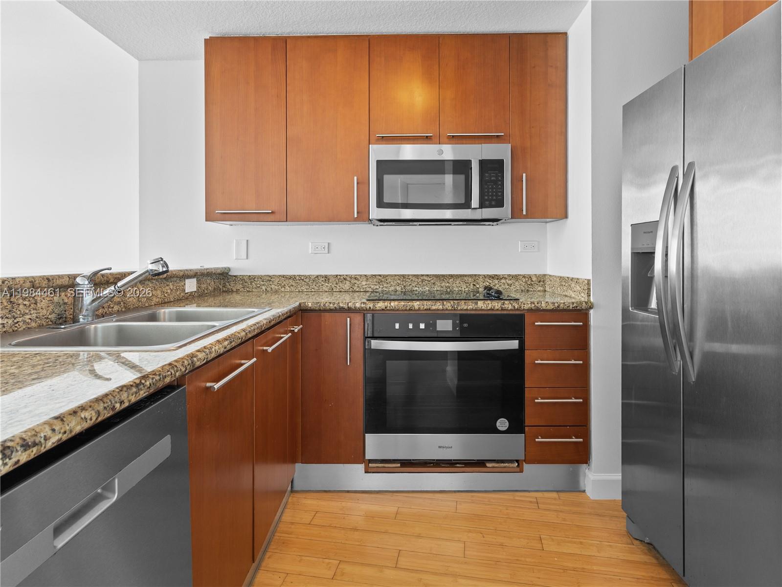 6515 Collins Ave #1610, Miami Beach FL 33141