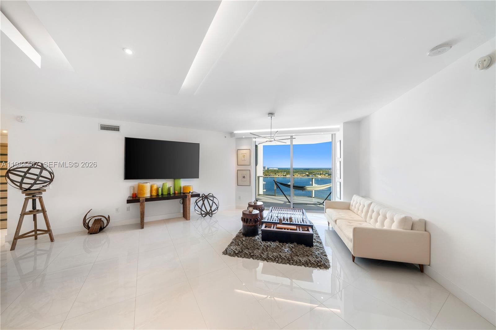 17301 Biscayne Blvd #1803, North Miami Beach FL 33160