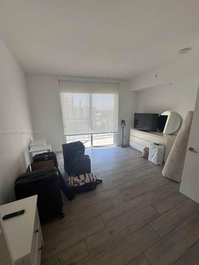 1010 SW 2nd Av #1502, Miami FL 33130