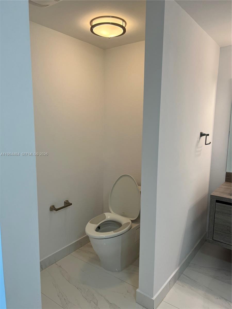 400 Sunny Isles Blvd #1105, Sunny Isles Beach FL 33160