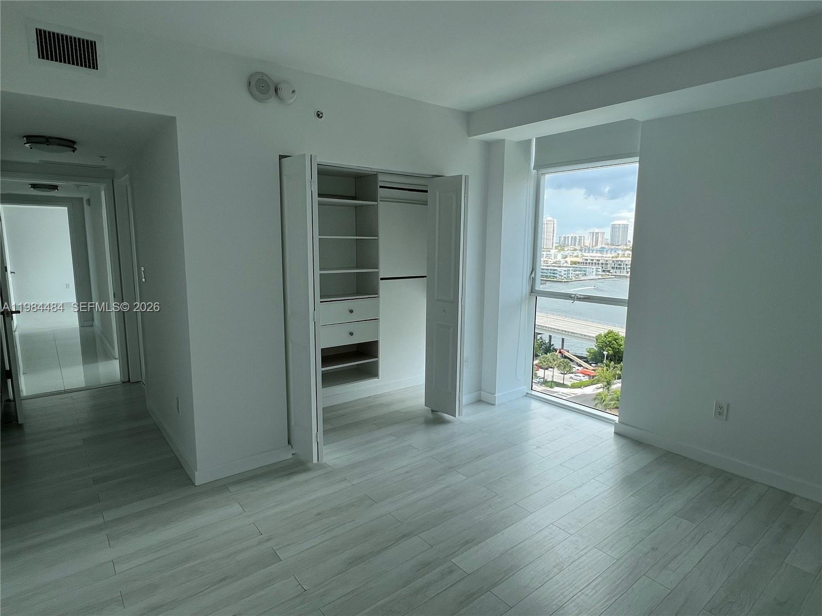 400 Sunny Isles Blvd #1105, Sunny Isles Beach FL 33160