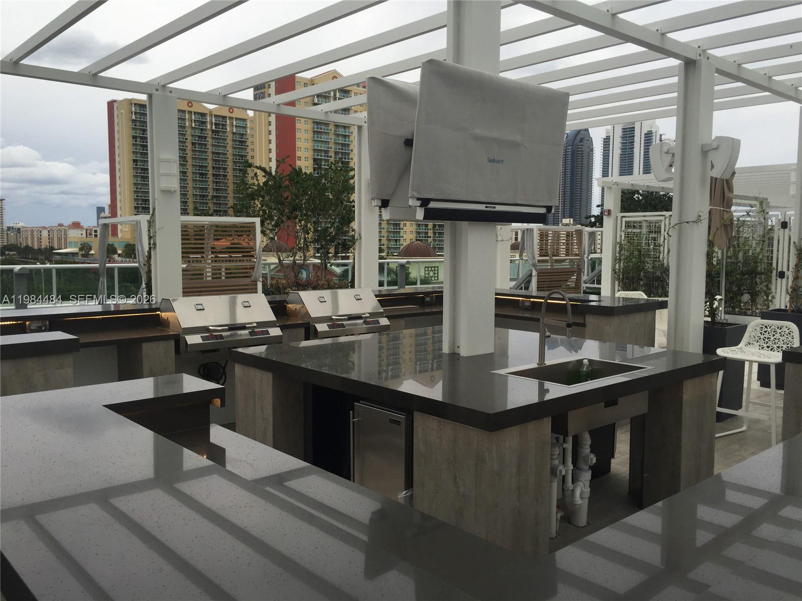 400 Sunny Isles Blvd #1105, Sunny Isles Beach FL 33160