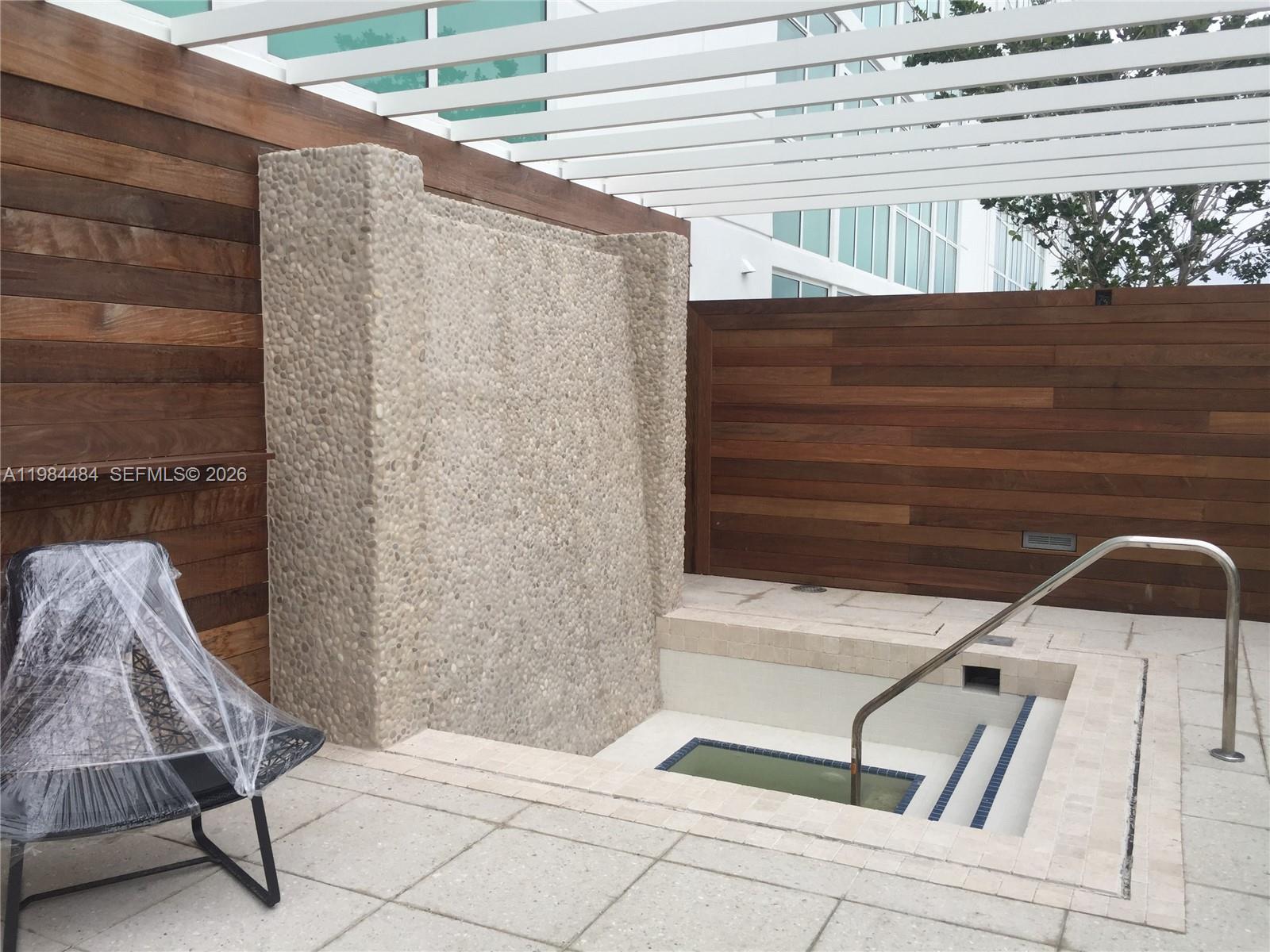 400 Sunny Isles Blvd #1105, Sunny Isles Beach FL 33160