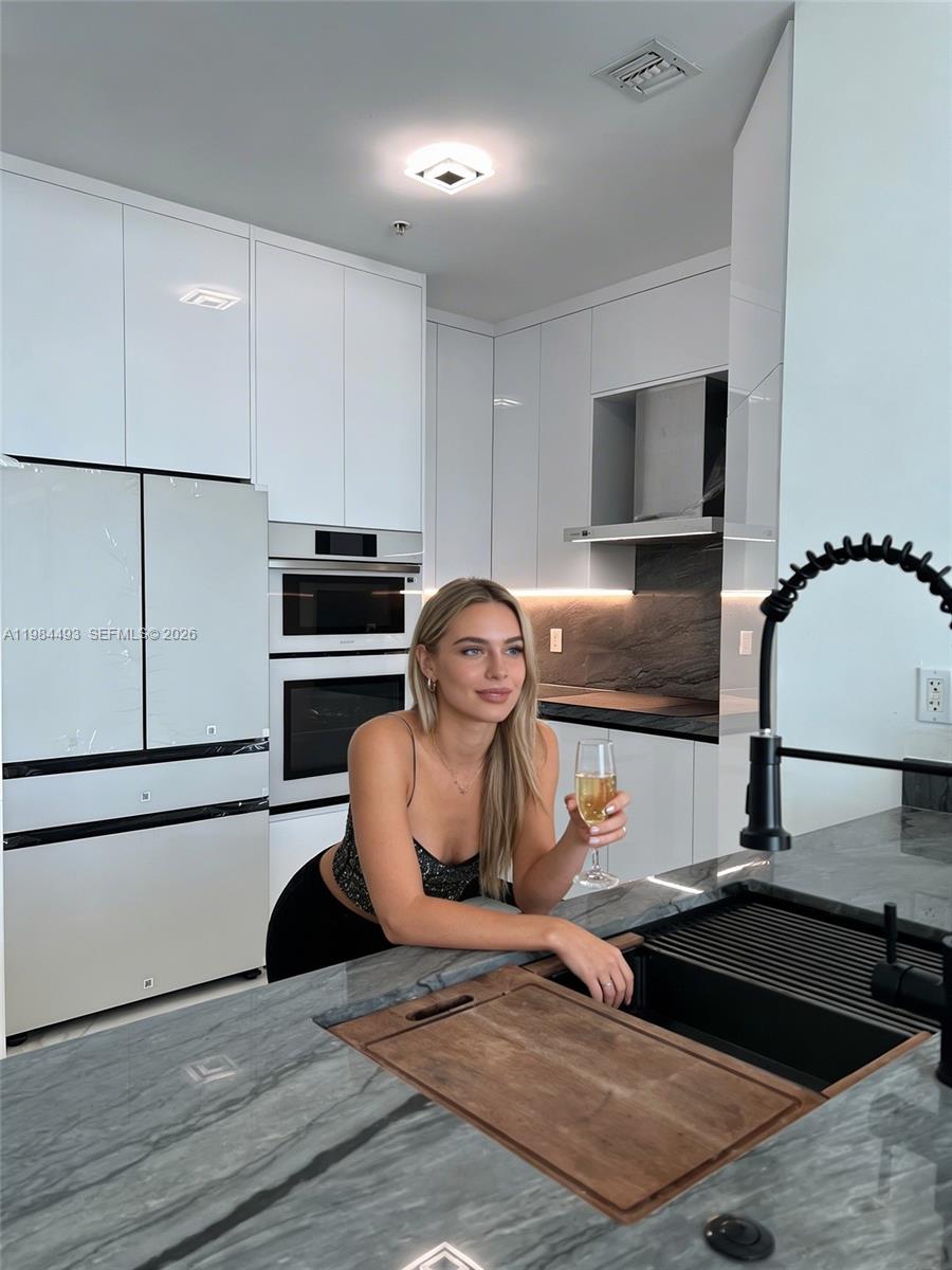 7910 Harbor Island Dr #1202, North Bay Village FL 33141