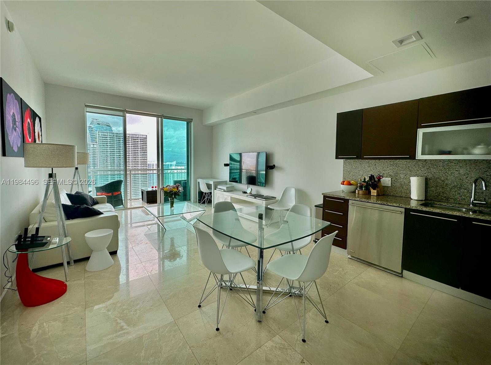 950 BRICKELL BAY DR #4708, Miami FL 33131