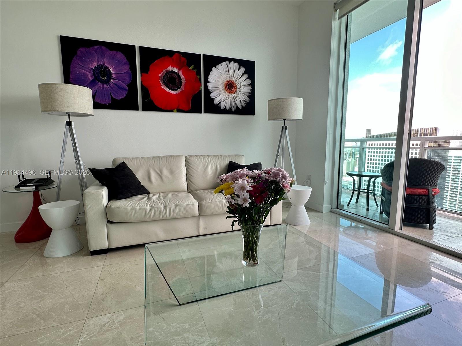 950 BRICKELL BAY DR #4708, Miami FL 33131