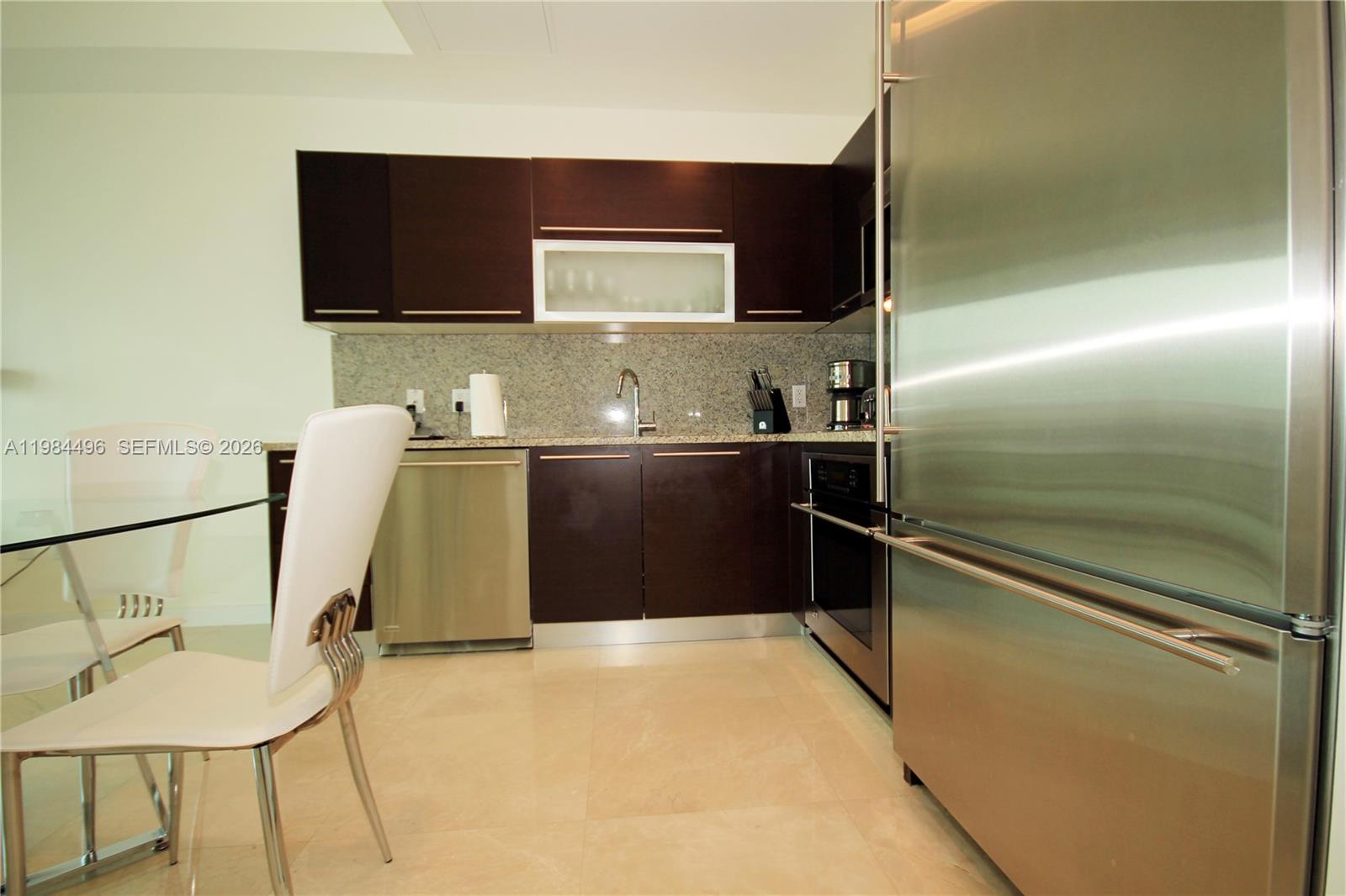 950 BRICKELL BAY DR #4708, Miami FL 33131
