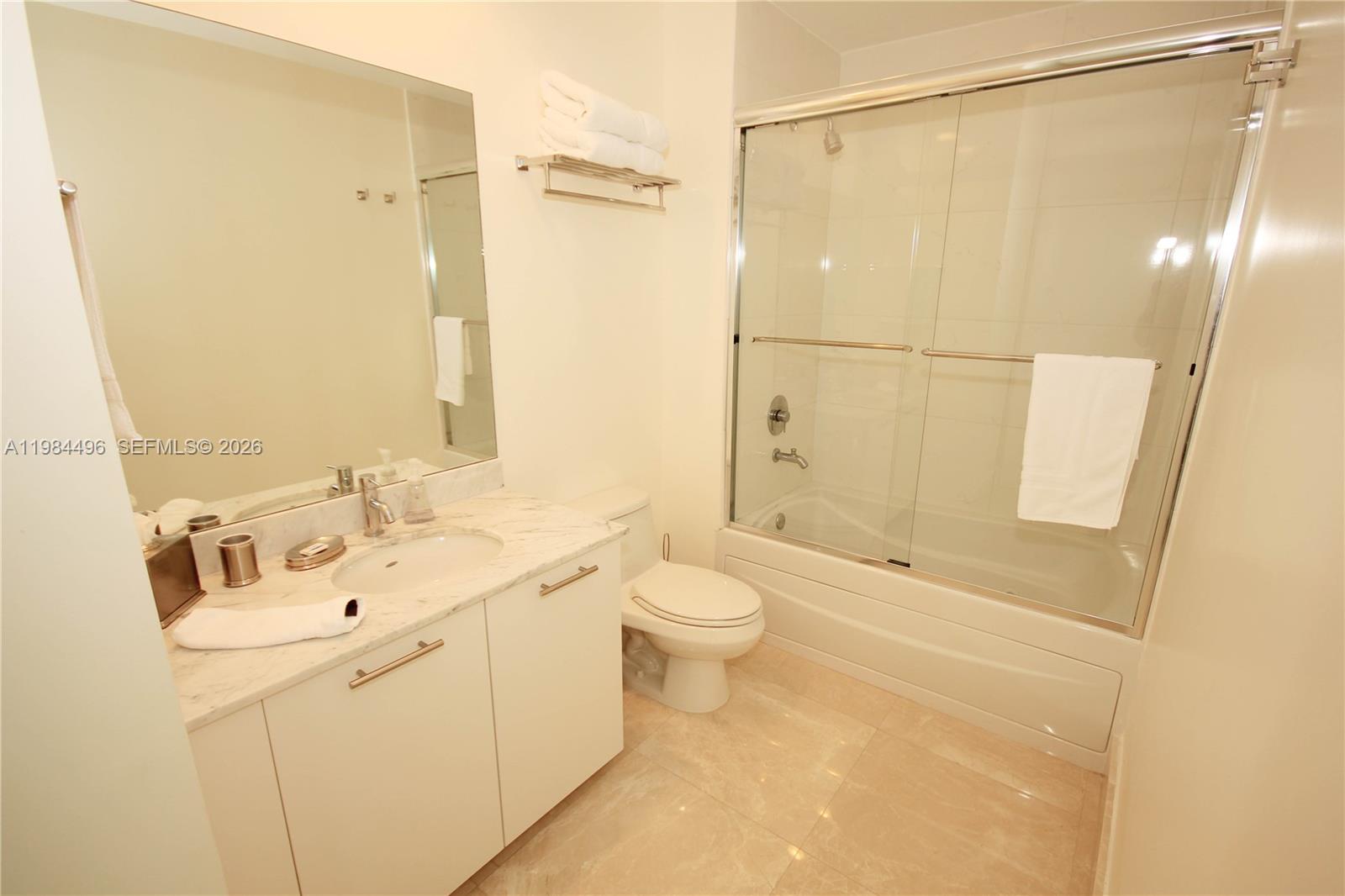 950 BRICKELL BAY DR #4708, Miami FL 33131
