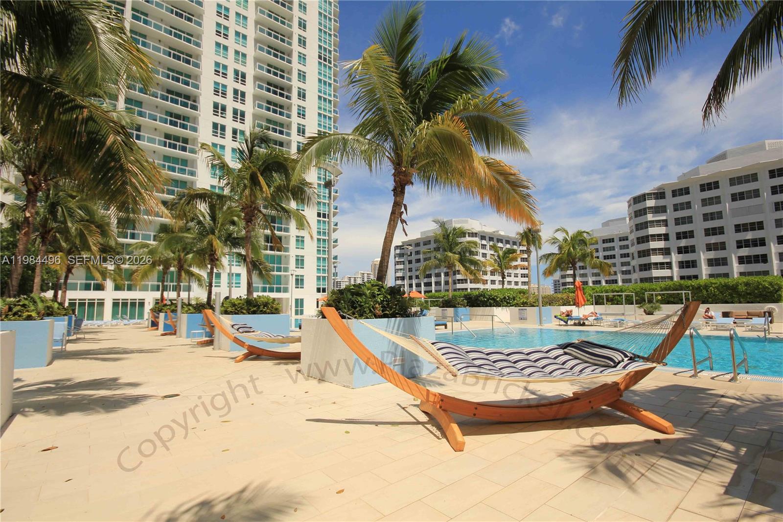 950 BRICKELL BAY DR #4708, Miami FL 33131