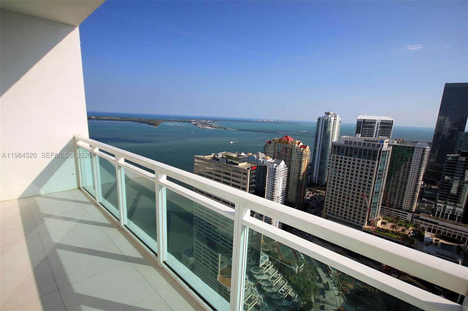 950 Brickell Bay Dr #4709, Miami FL 33131