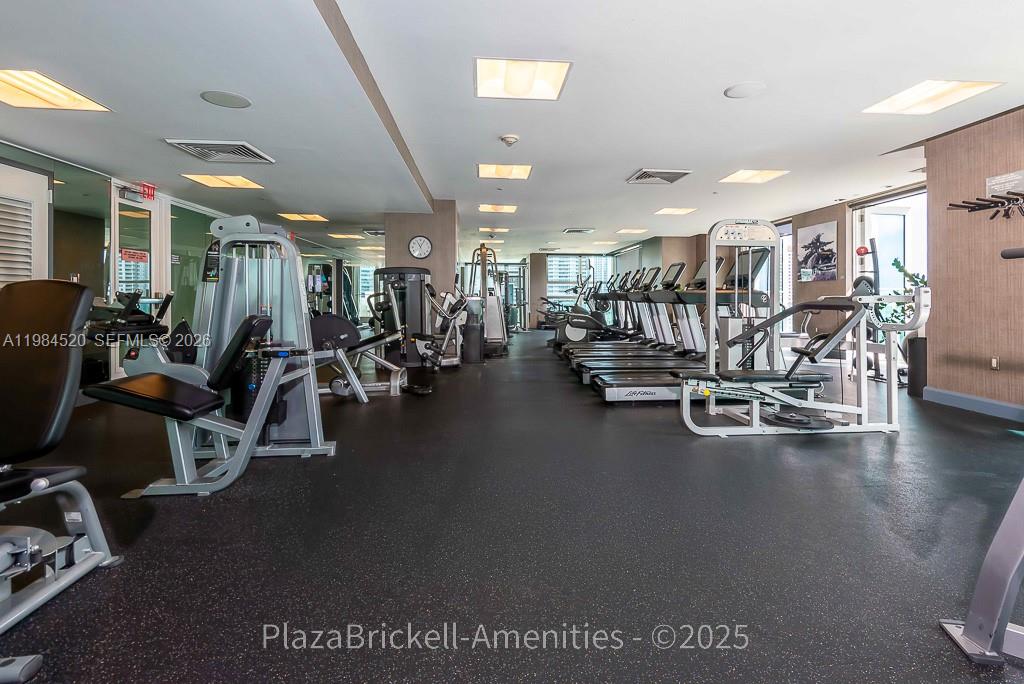 950 Brickell Bay Dr #4709, Miami FL 33131