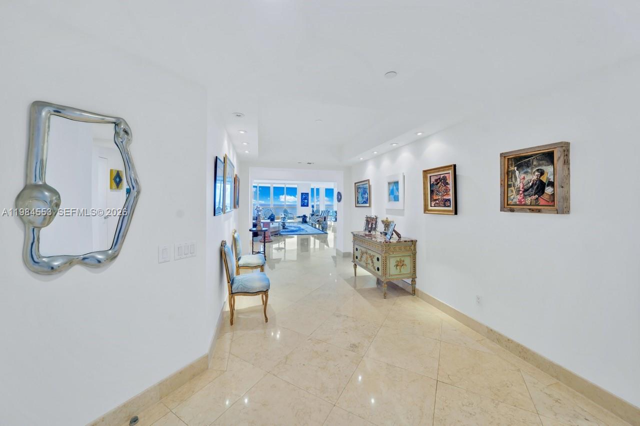 21200 Point Pl #1901, Aventura FL 33180