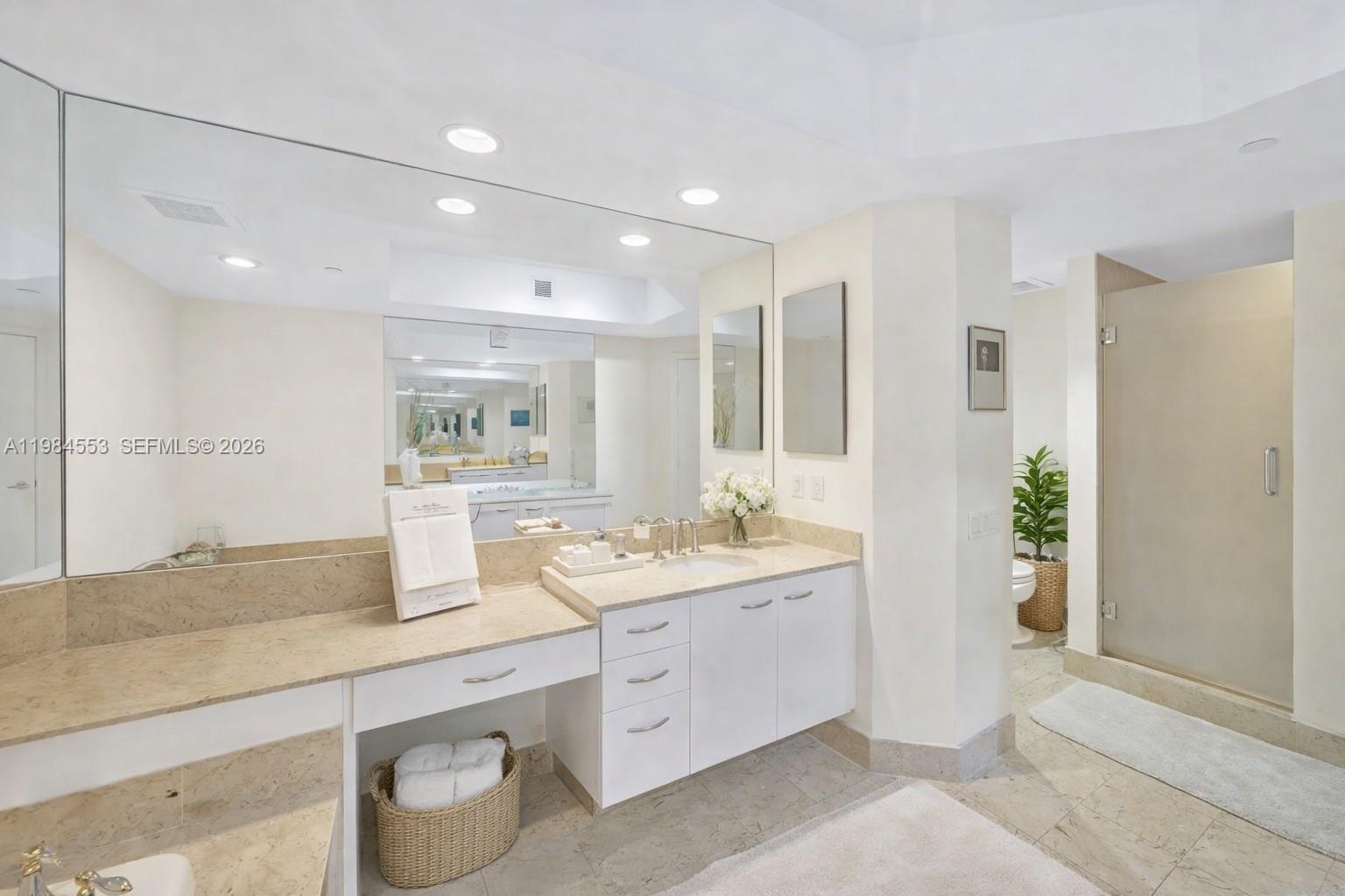 21200 Point Pl #1901, Aventura FL 33180
