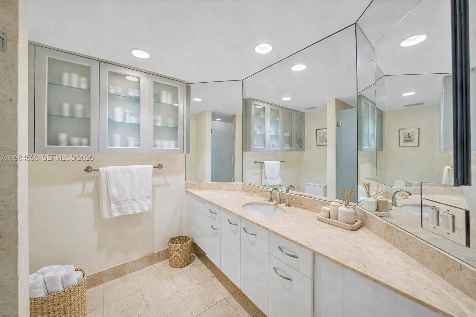21200 Point Pl #1901, Aventura FL 33180