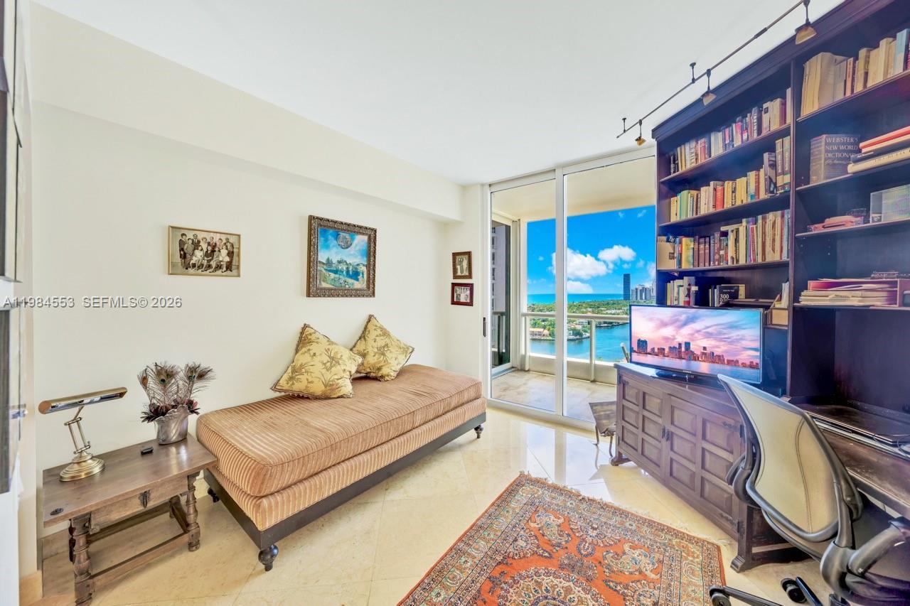 21200 Point Pl #1901, Aventura FL 33180