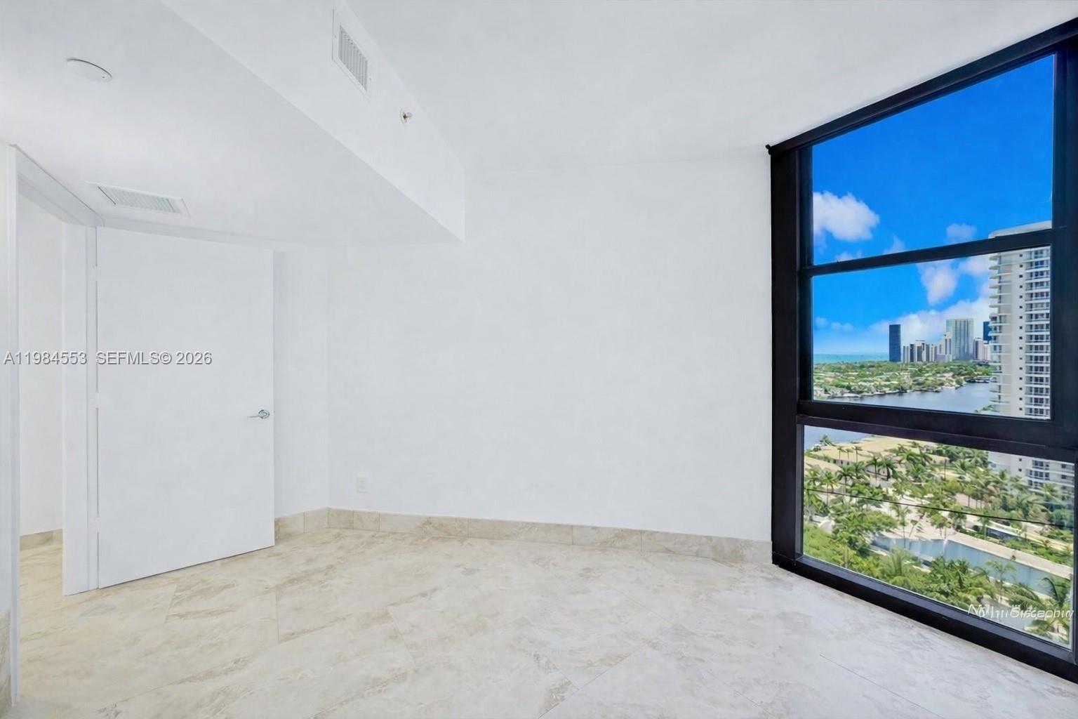 21200 Point Pl #1901, Aventura FL 33180