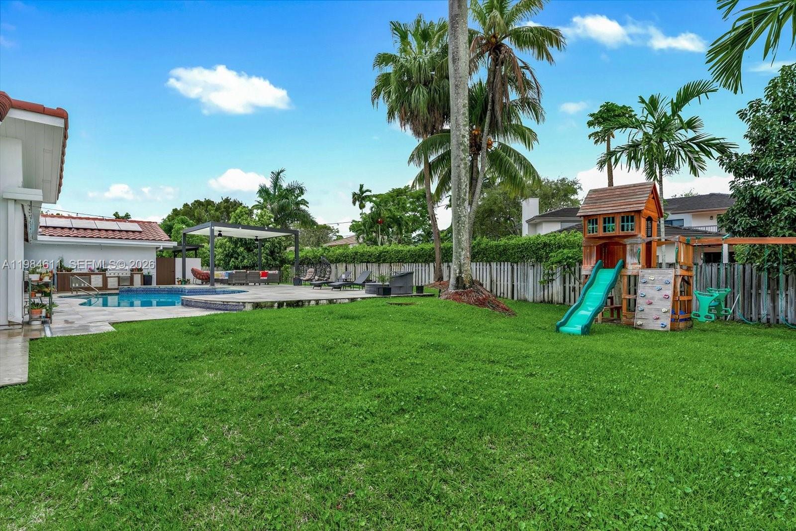 10126 SW 93rd Pl, Miami FL 33176