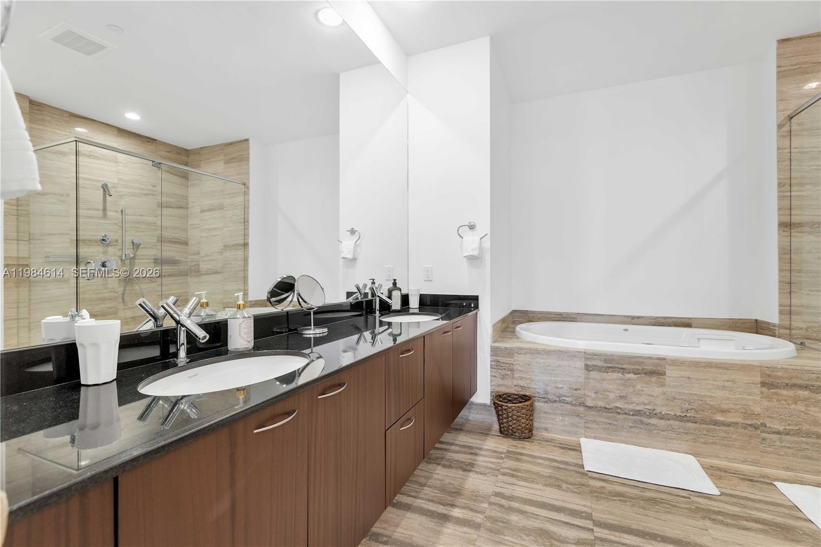 Sunny Isles Beach FL 33160 - A11984614